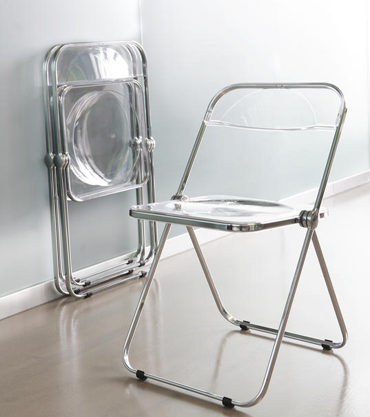 ジャンカルロ・ピレッティ名作折りたたみ椅子プリアチェアが発売 