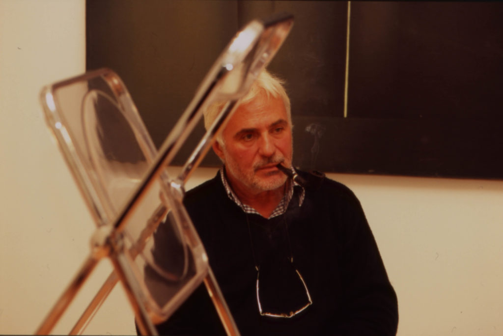 ジャンカルロ・ピレッティの美しい名作折りたたみ椅子「プリアチェア」 名作家具とデザインの話