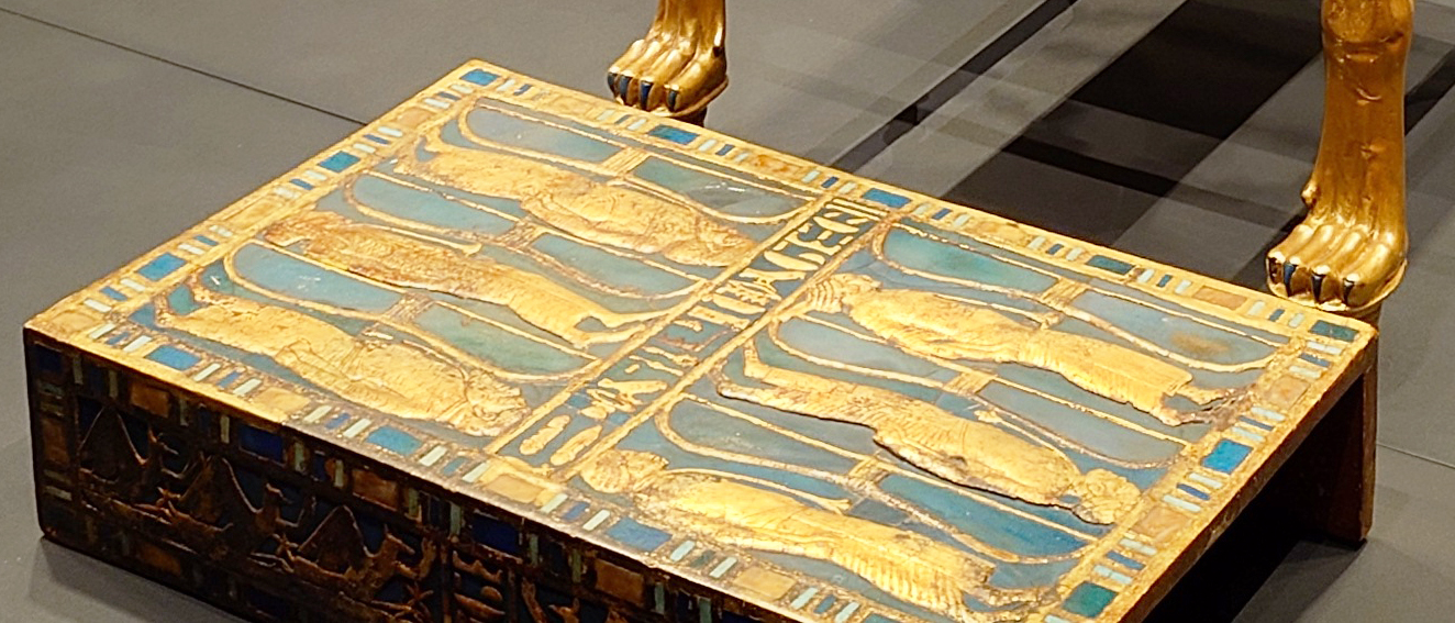 世界最古のフットレストの写真